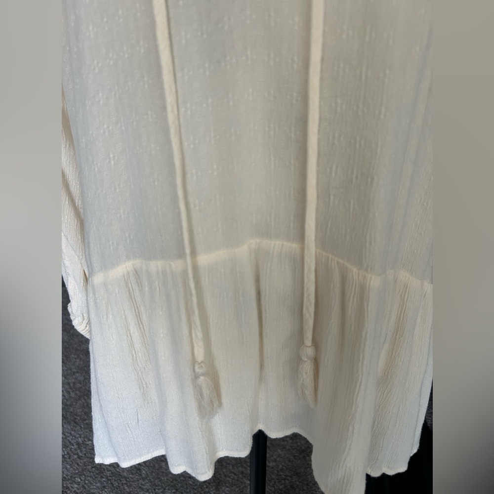 American Eagle cream colored crocheted boho fashion top sizes at XXS - Picture 5 of 11